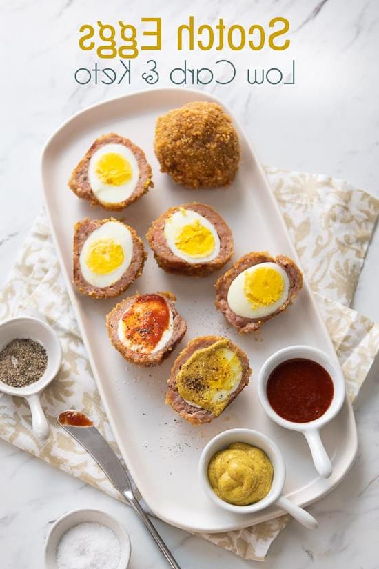 Uova alla Scozzese Low Carb KETO PALEO e deliziose! @EatBetterRecipes Uova alla Scozzese Low Carb su un piatto