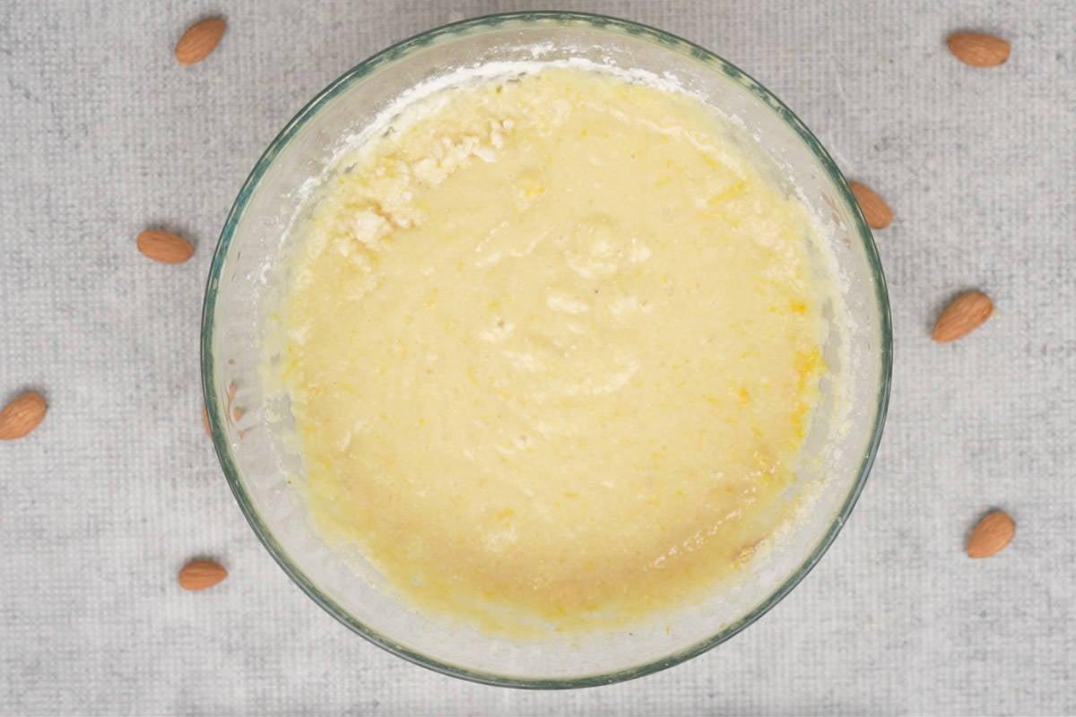 Basbousa (Torta Medio-Orientale di Semolino e Cocco) 11 Impasto pronto.