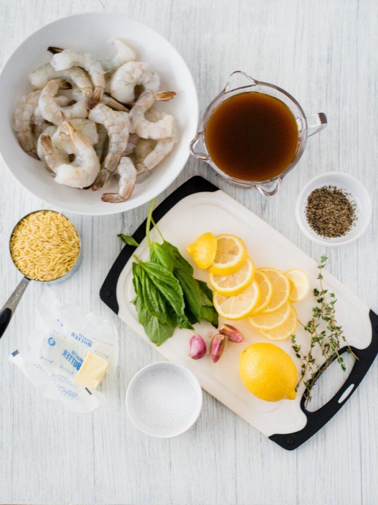 Gamberi all'aglio, limone e burro con Orzo 3 Ingredienti per gamberi al burro limone e aglio con orzo