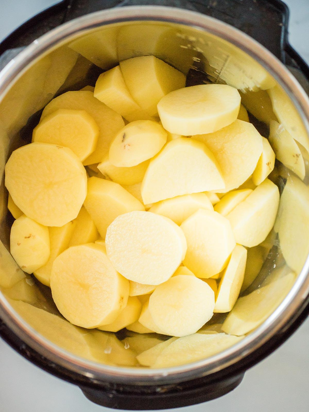 Purè di Patate nella Instant Pot alla Perfezione 4 patate affettate nell'instant pot
