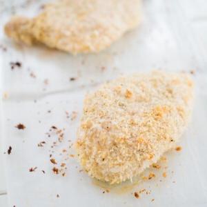 Ricetta Pollo al Panko 5 Petto di pollo al forno impanato nel panko in una teglia