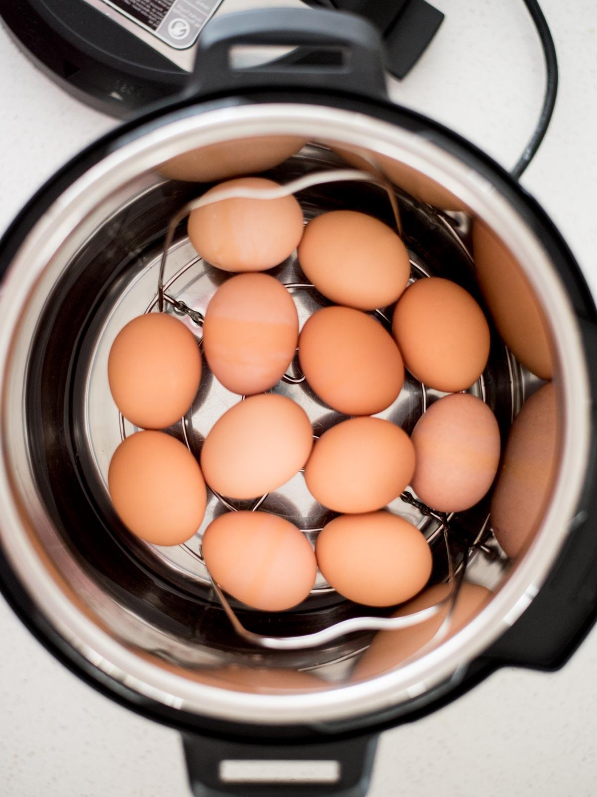 Instant Pot: Uova Sode Perfette 5 eggs in an instant pot