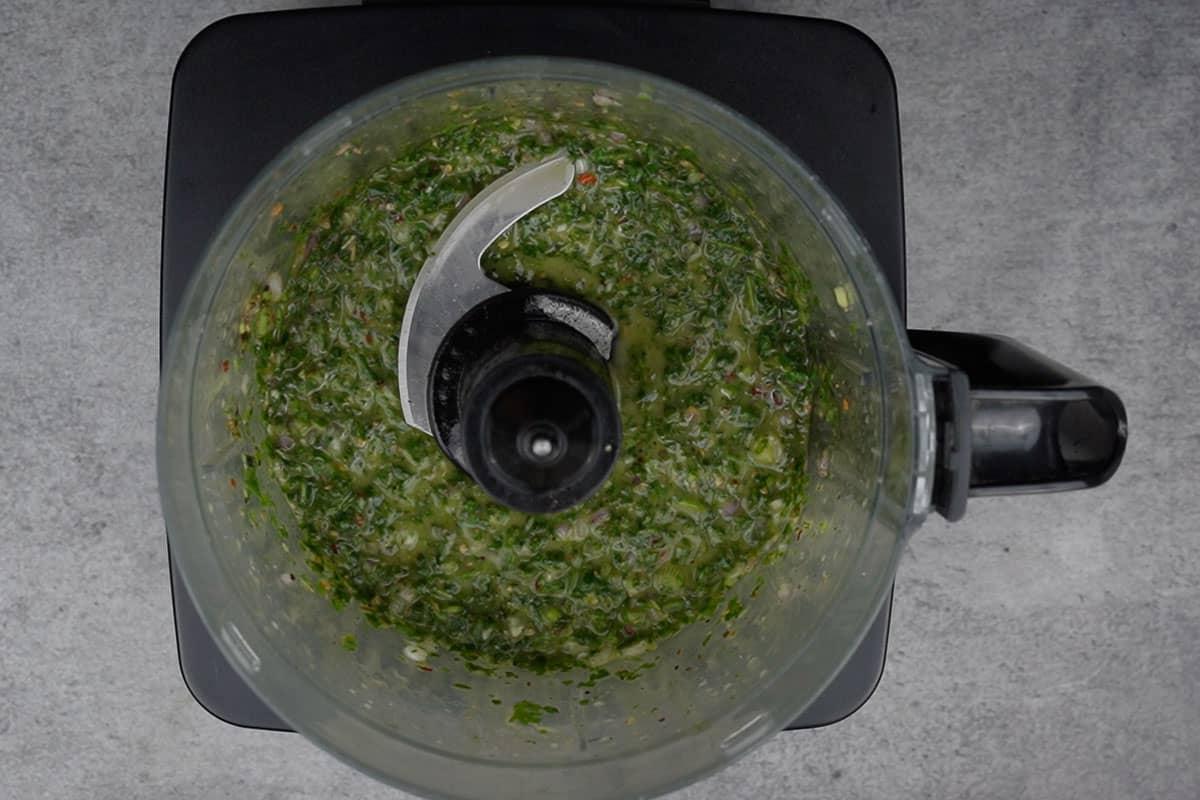 Salsa chimichurri al coriandolo pronta.