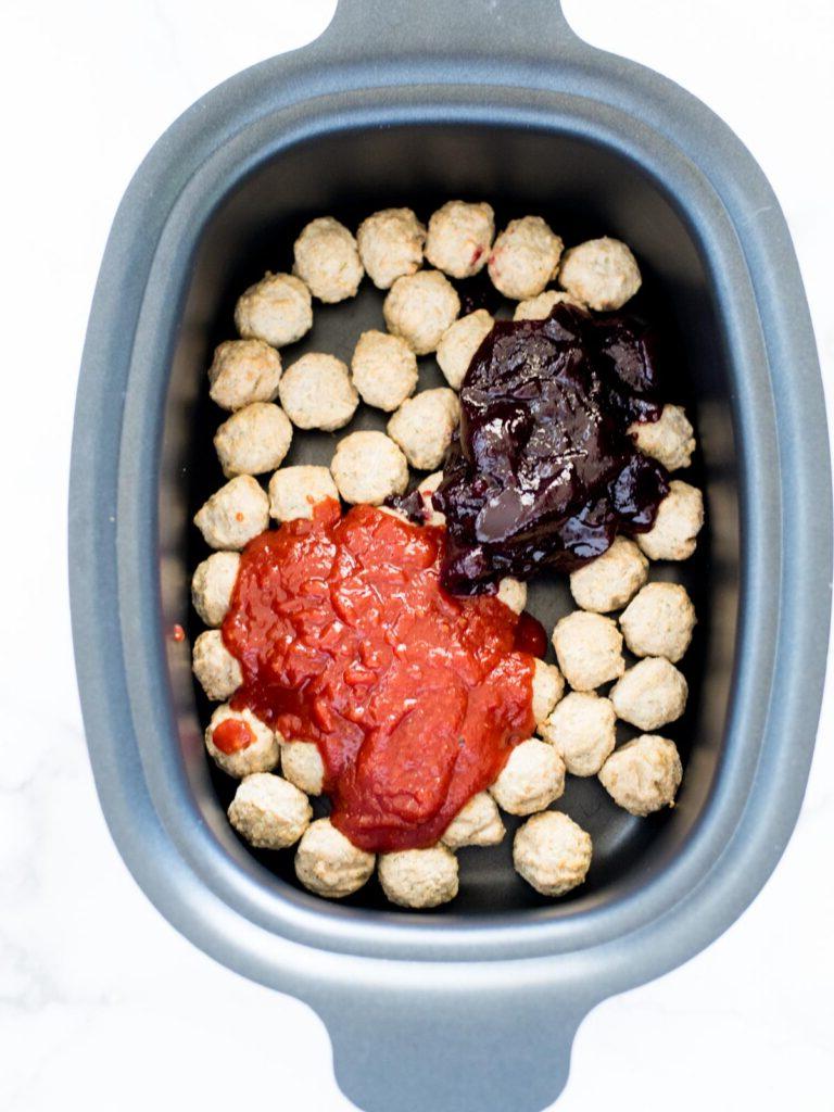 Polpette a Cottura Lenta con Gelatina d'Uva e Salsa Chili 6 Tutti gli ingredienti per le polpette agrodolci e piccanti al slow cooker