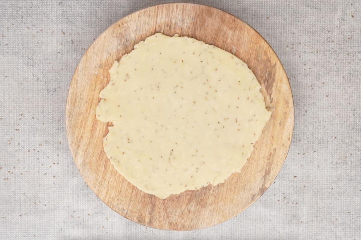 **Biscottini Salati Fritti** 8 Impasto steso.