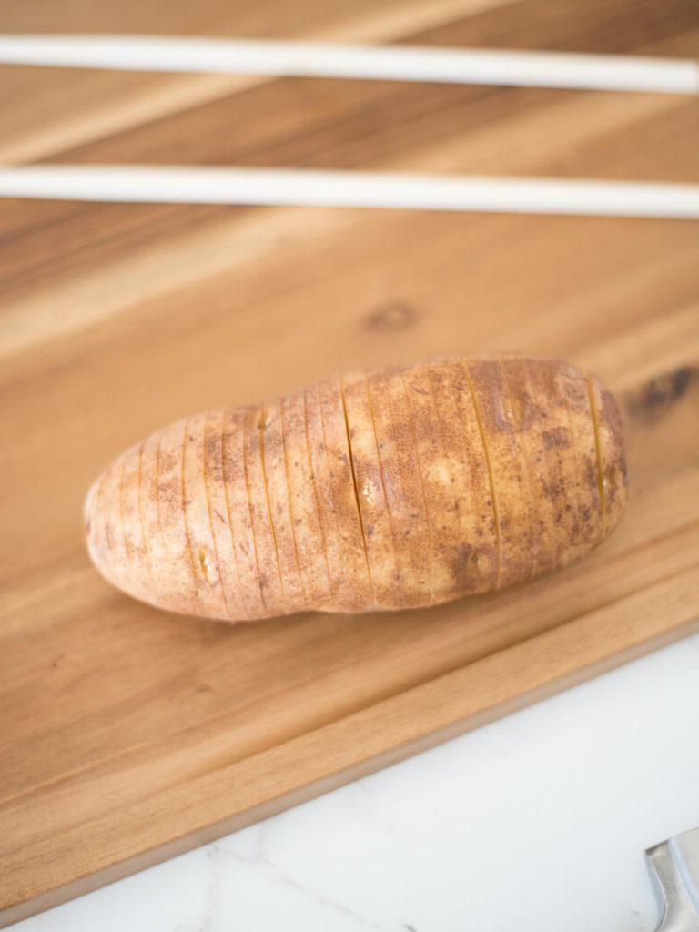 Patate Hasselback all'Aglio 9 patata russet affettata in stile hasselback