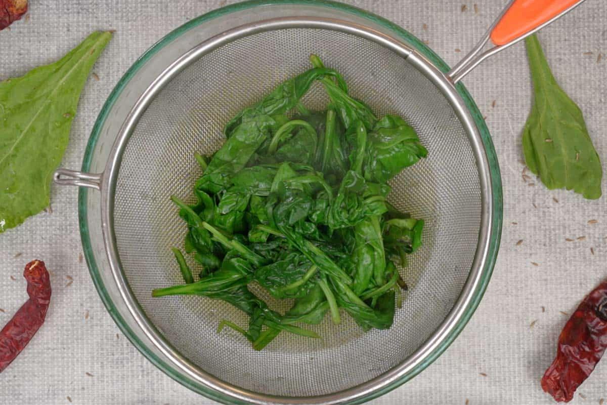 Curry di Spinaci e Mais 4 Spinaci scolati.