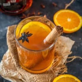 Rum Brulé 7 Annuncio ufficialmente che questo cocktail di Rum Speziato Caldo è la mia bevanda invernale preferita. Provalo per credermi!