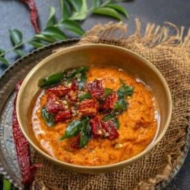 Chutney di Pomodoro e Cocco 10 Il Chutney di Pomodoro e Cocco è una deliziosa salsa indiana del sud, preparata con pomodori freschi, cocco e pochi altri ingredienti. Usate la nostra ricetta facile per realizzarlo.