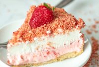Strawberry Crunch Cheesecake