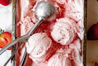 Easy Strawberry Ice Cream