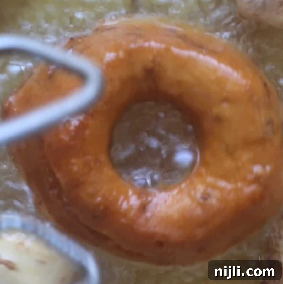 Pillsbury's Signature Cinnamon Swirl Donuts 7 cinnamon roll donuts recipe easy step 2