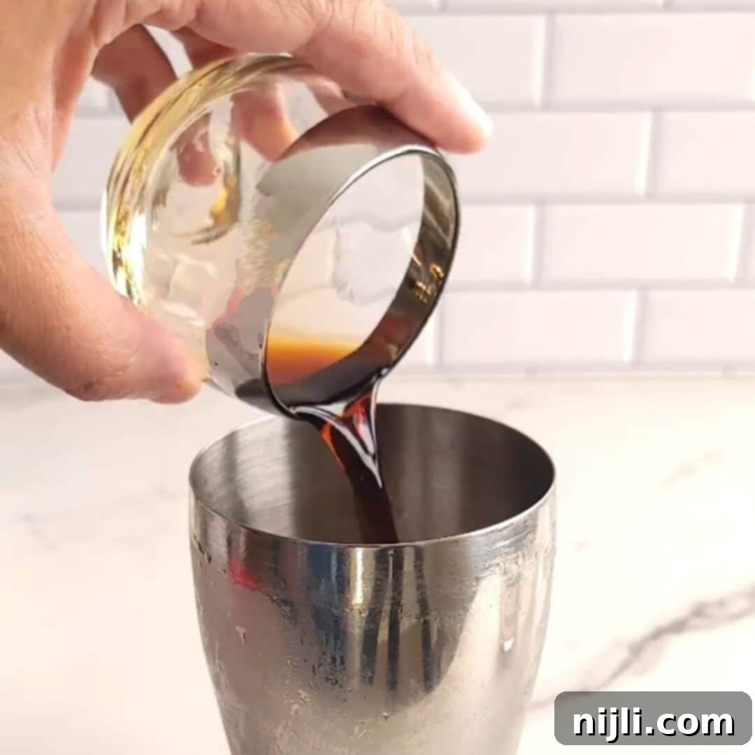 Pumpkin Spice Espresso Martini 6 pumpkin spice espresso martini step 1