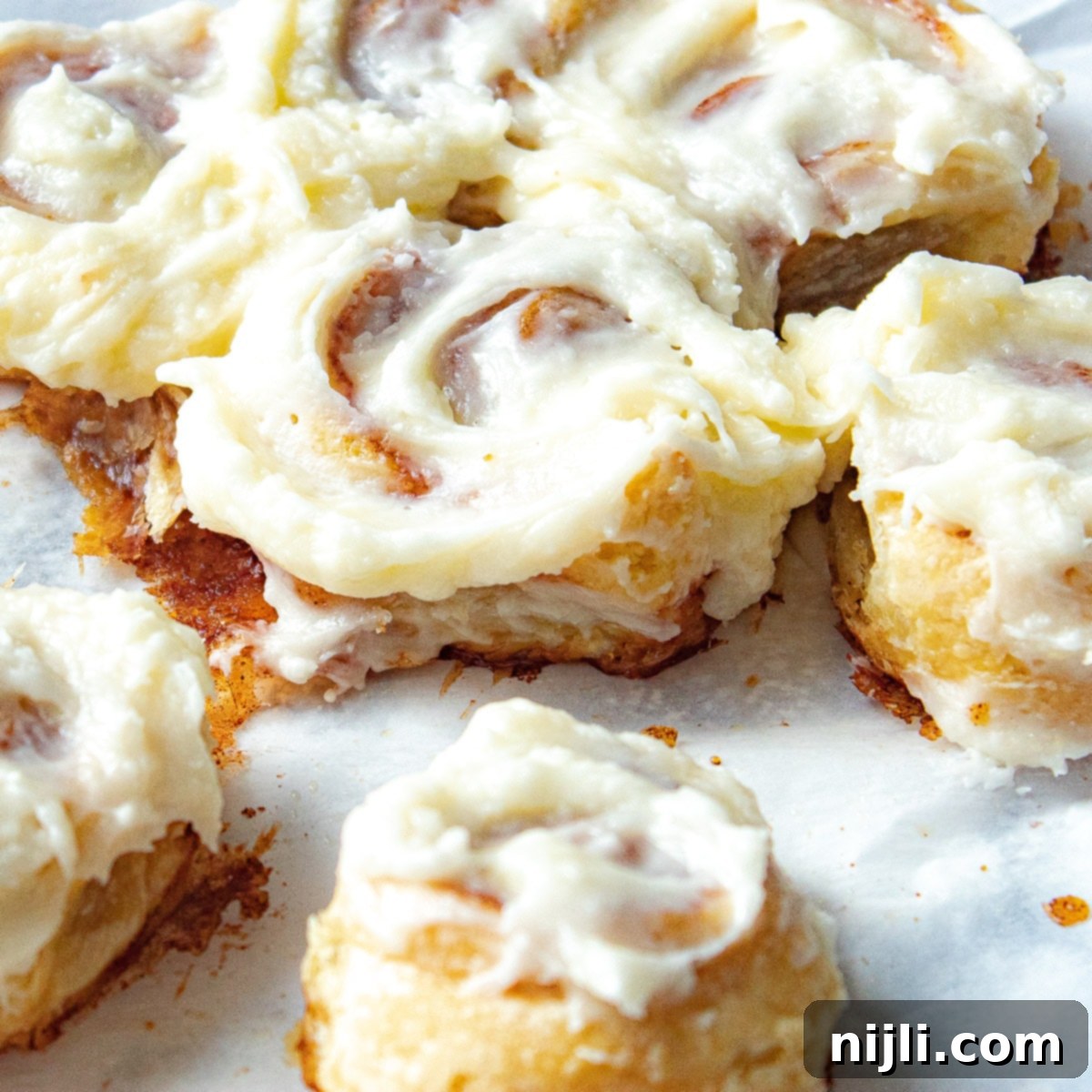 Flaky Cinnamon Rolls 2 Puff pastry cinnamon rolls with cream cheese frosting